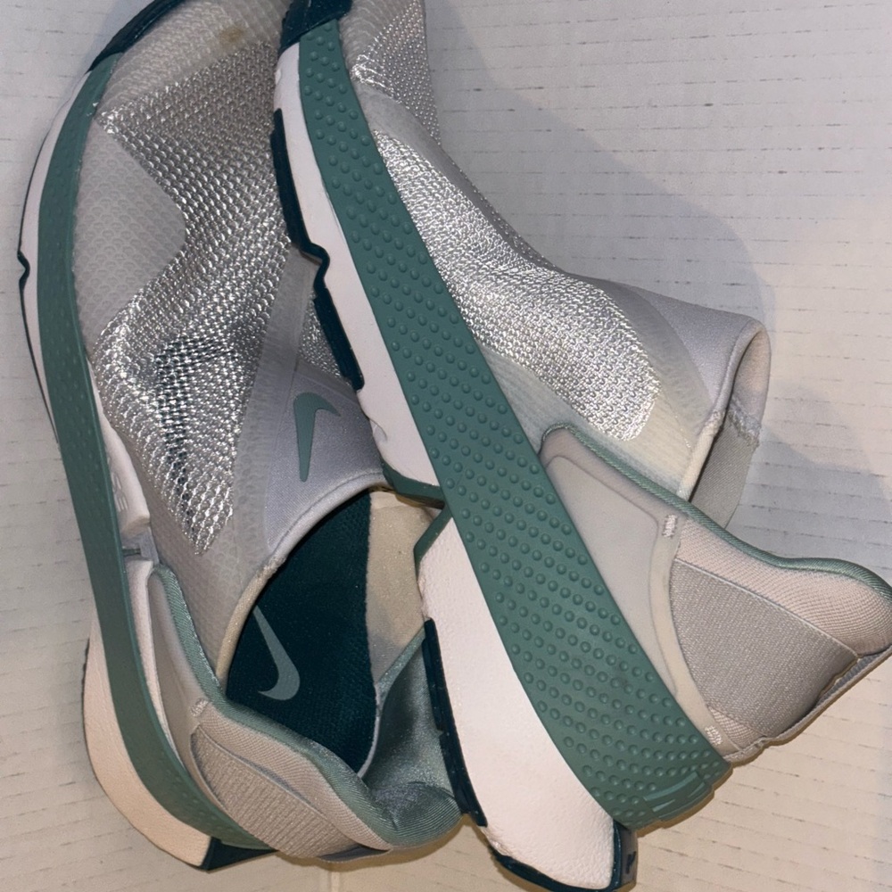 Nike Women's Silver and Teal Sneakers